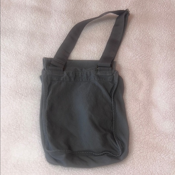 Stylish Gray Messenger Bag with Graphic Design - Picture 10 of 12